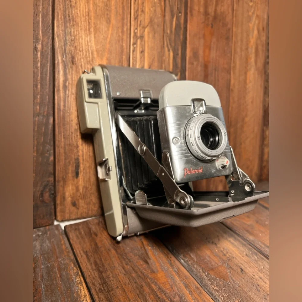 POLOROID Vintage 1950’s MODEL 80 LAND CAMERA W/ lined Genuine Leather Case/Bag
